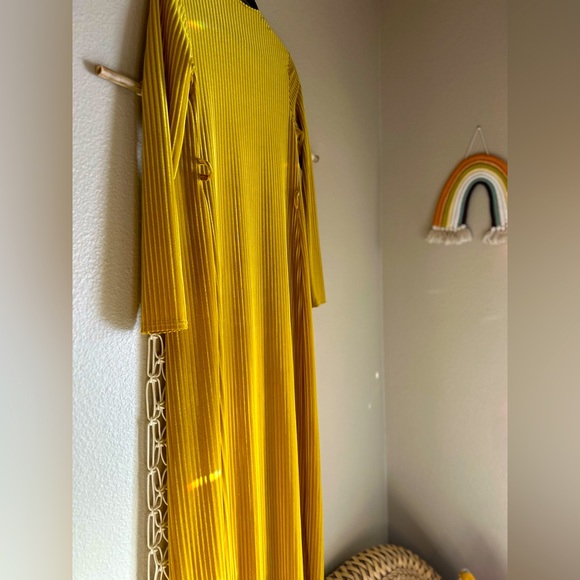 COPY - Nasty Gal Mustard Yellow Light Robe Sheer Jacket Size 8 - Picture 6 of 6